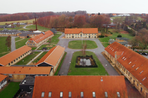 Luftfoto af Uddannelsescenter Møgelkær