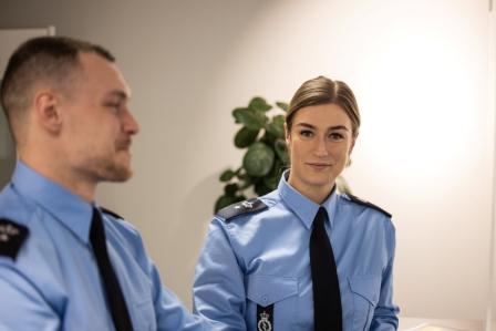Fængselsbetjente i uniform