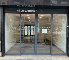 Indgangen til KIF Aarhus